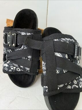 DRACO Slides Womens 6-7 Black Bandana Print Sandals - Comfortable Strap Slides